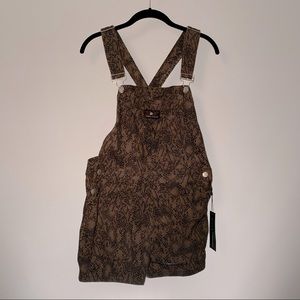 Kendal and Kylie brown and black denim overall romper Camo splatter size 26